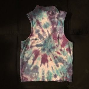 H&M tie-dyed crop top
